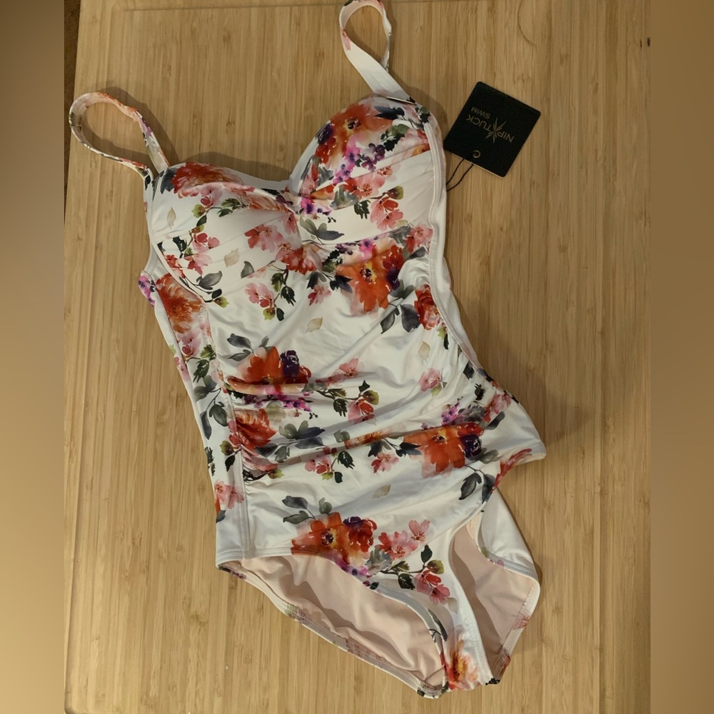NWT Nip Tuck Splice Paradise Joanne White Floral Tummy Control Swim Suit sz 4